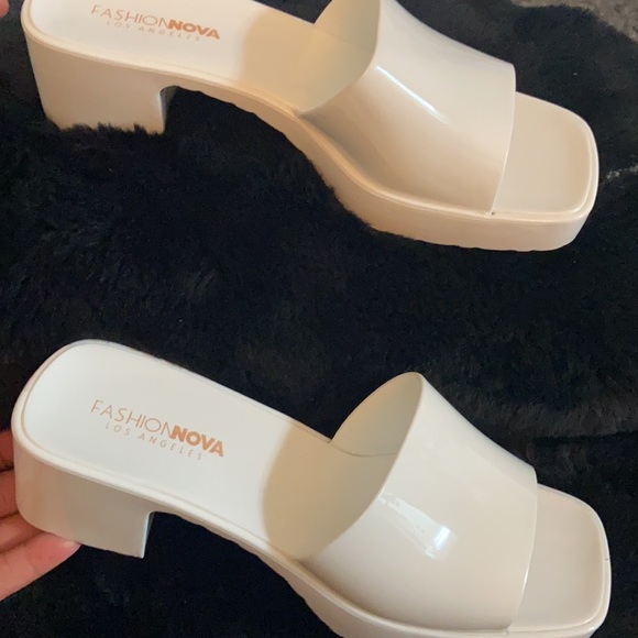 Women’s white heeled jelly mules - Picture 3 of 4
